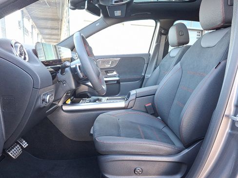 New 2025 Mercedes-Benz GLA 250 4MATIC image 13