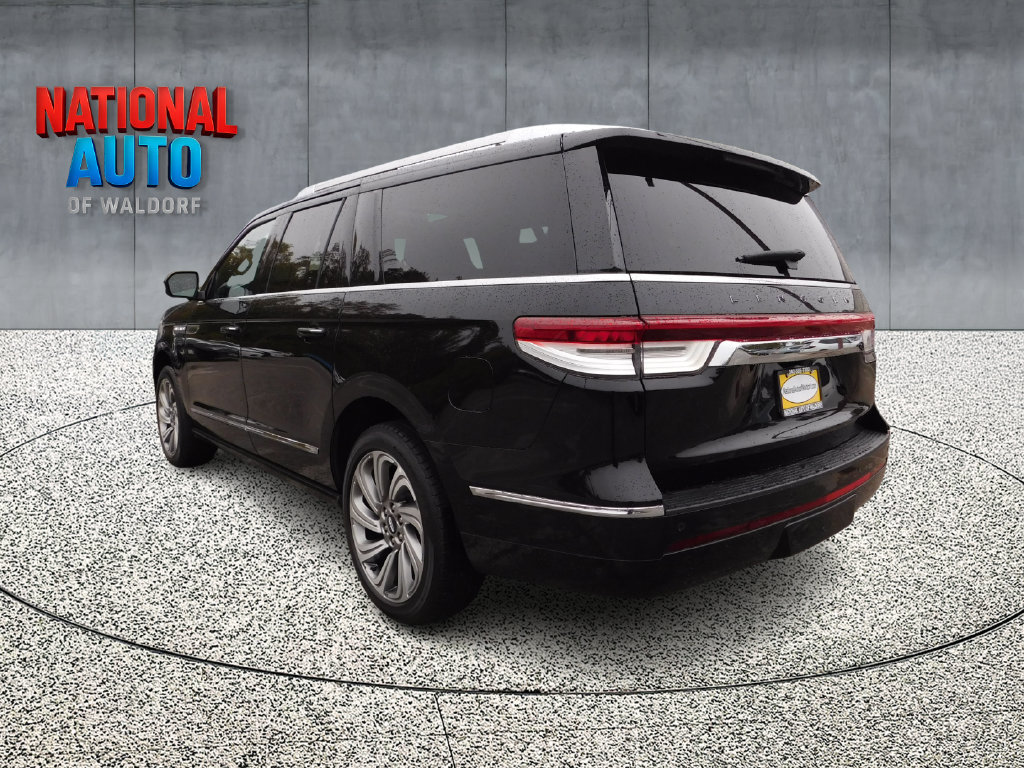Used 2022 Lincoln Navigator L Reserve AWD/4WD image 7