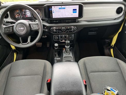 Used 2024 Jeep Wrangler Sport S image 11
