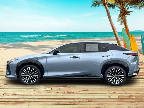 Used 2023 Lexus RZ 450e Premium w/ Technology Package image 2