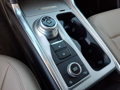 Certified 2023 Ford Explorer XLT w/ Equipment Group 202A image 20