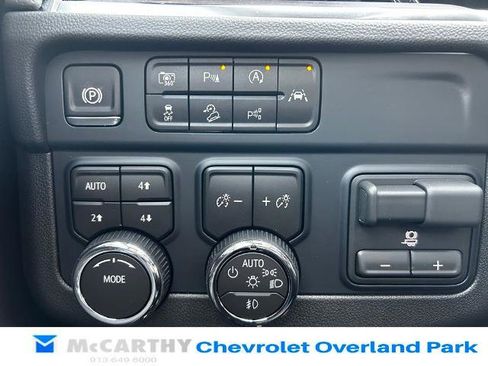 New 2026 Chevrolet Tahoe Premier w/ Sun And Tow Package AWD/4WD image 16