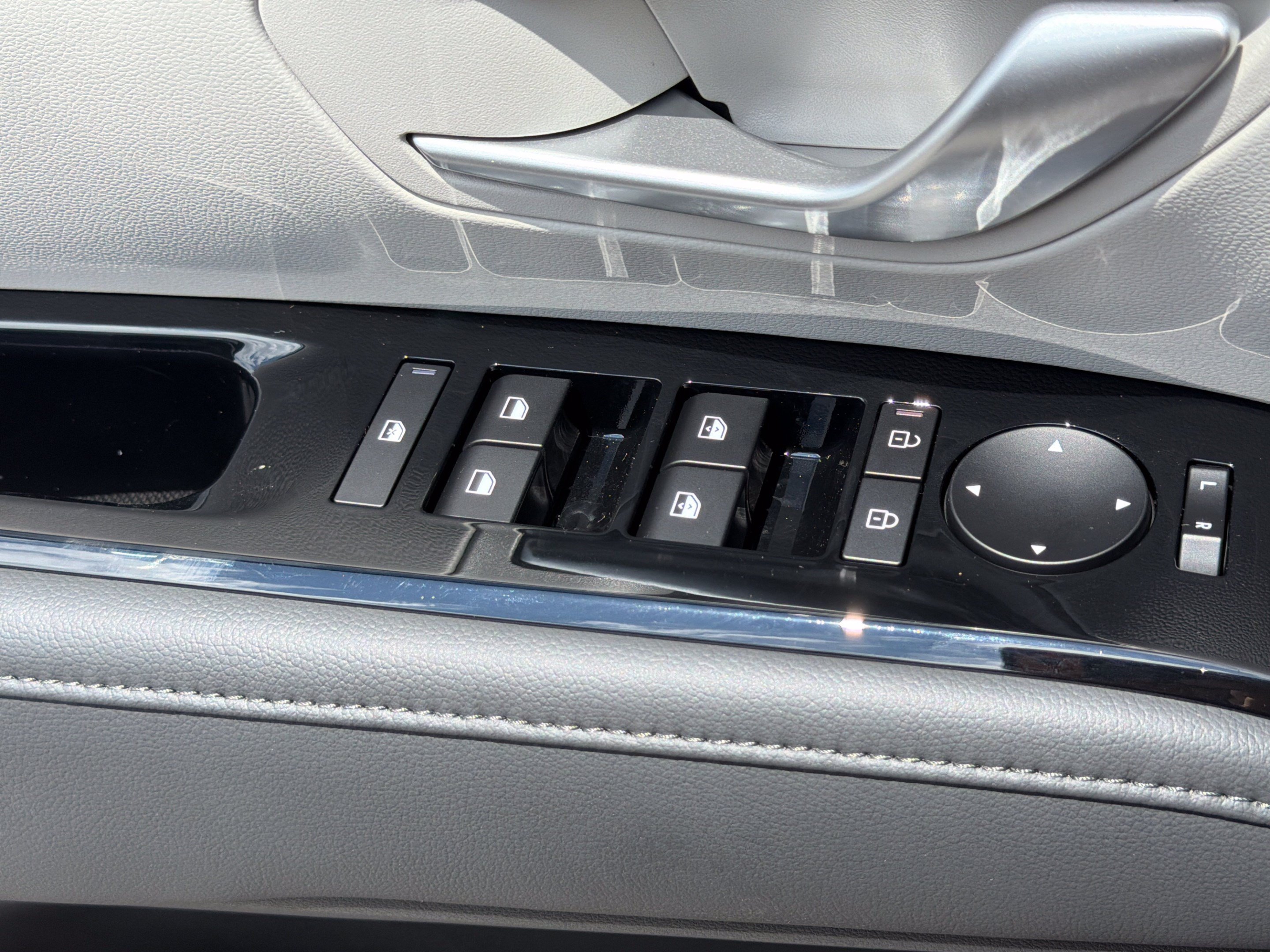 New 2026 Hyundai Tucson Limited FWD image 23