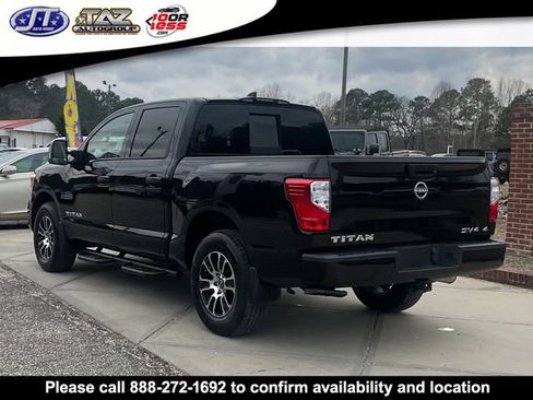 Used 2023 Nissan Titan SV w/ SV Convenience Package image 5