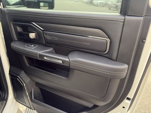 Used 2023 RAM 2500 Limited AWD/4WD image 26