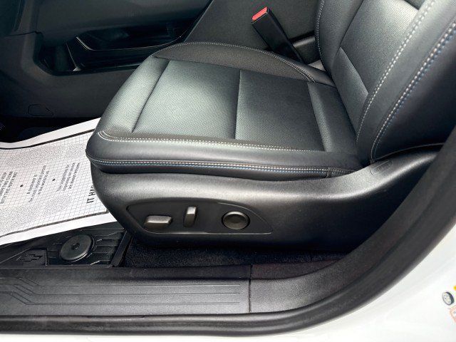 Used 2025 Chevrolet Equinox EV LT w/ Convenience Package FWD image 16