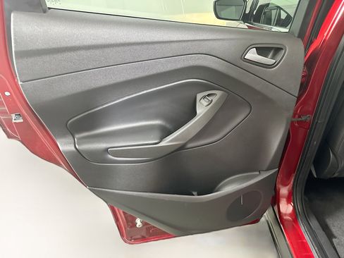 Used 2019 Ford Escape SEL image 25