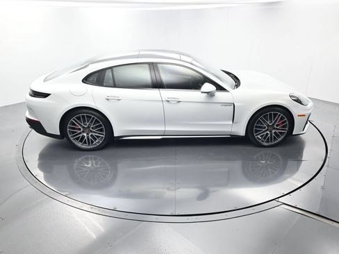 Certified 2025 Porsche Panamera 4S AWD/4WD image 42