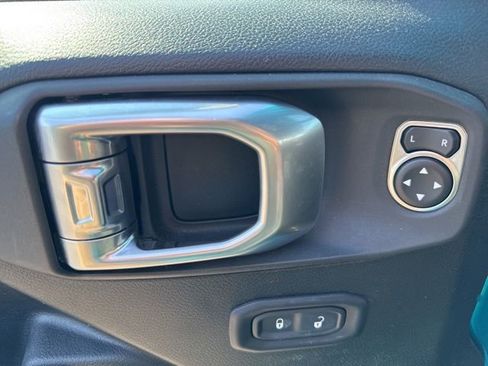 Used 2020 Jeep Wrangler Unlimited Sport S image 24