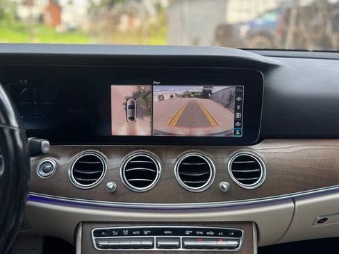 Used 2020 Mercedes-Benz E 350 4MATIC Sedan image 28