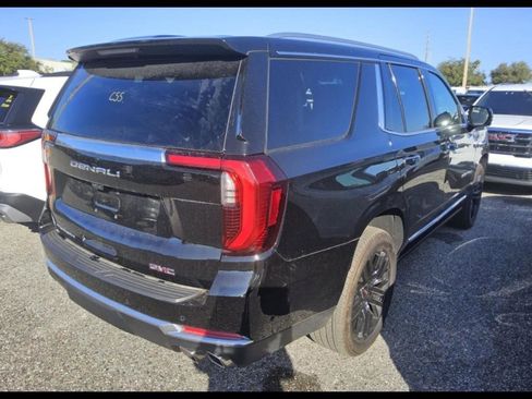 Used 2025 GMC Yukon Denali w/ Denali Reserve Package AWD/4WD image 10