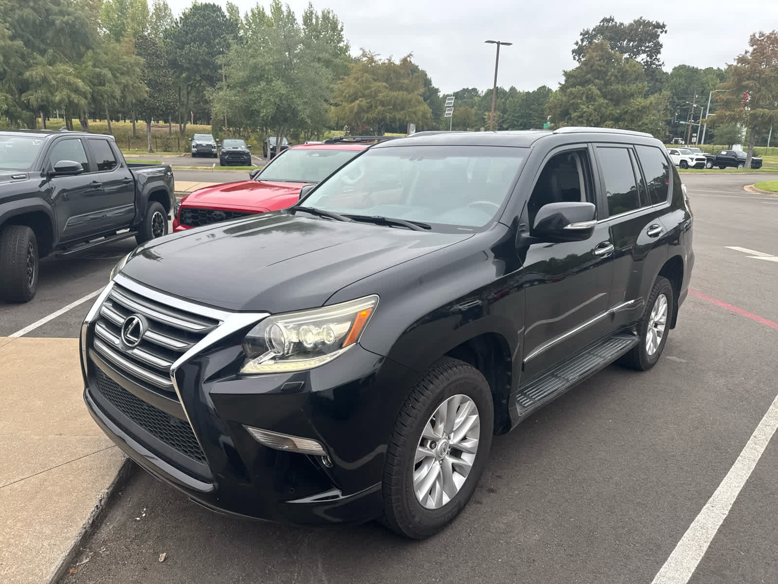 Used 2017 Lexus GX 460 Premium AWD/4WD image 2
