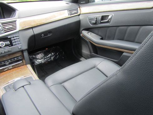 Used 2010 Mercedes-Benz E 350 Sedan w/ Premium 1 Pkg image 14