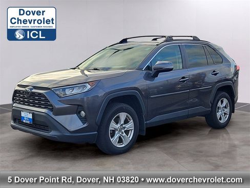 Used 2020 Toyota RAV4 XLE image 1