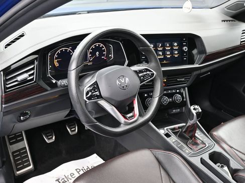 Used 2024 Volkswagen Jetta GLI Autobahn image 18