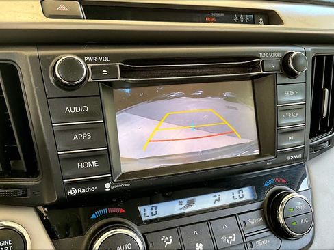 Used 2018 Toyota RAV4 XLE FWD image 27