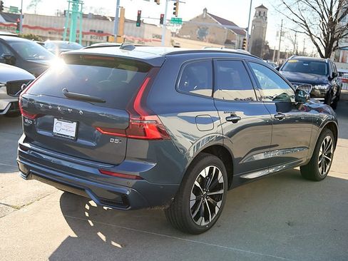 New 2026 Volvo XC60 B5 Plus w/ Climate Package image 9