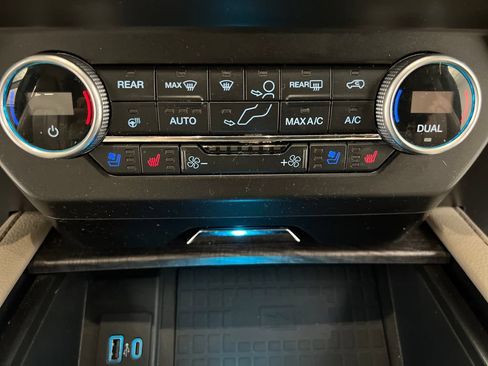 Used 2021 Ford Expedition Limited w/ Cargo Package RWD image 58