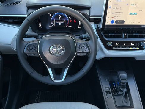 Used 2026 Toyota Corolla Cross LE w/ Moonroof Package FWD image 16