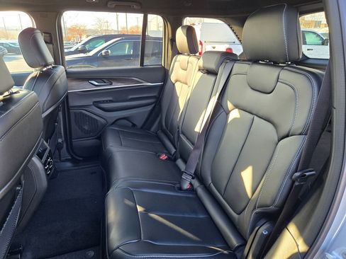 New 2025 Jeep Grand Cherokee Limited image 28