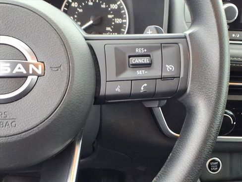 Used 2023 Nissan Rogue S image 18