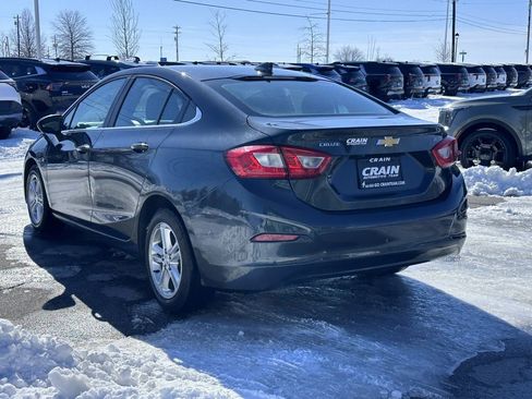 Used 2018 Chevrolet Cruze LT image 5