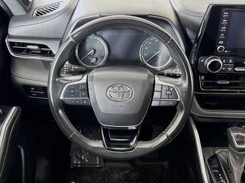 Used 2021 Toyota Highlander XSE image 4