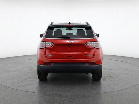 Used 2025 Jeep Compass Limited image 7