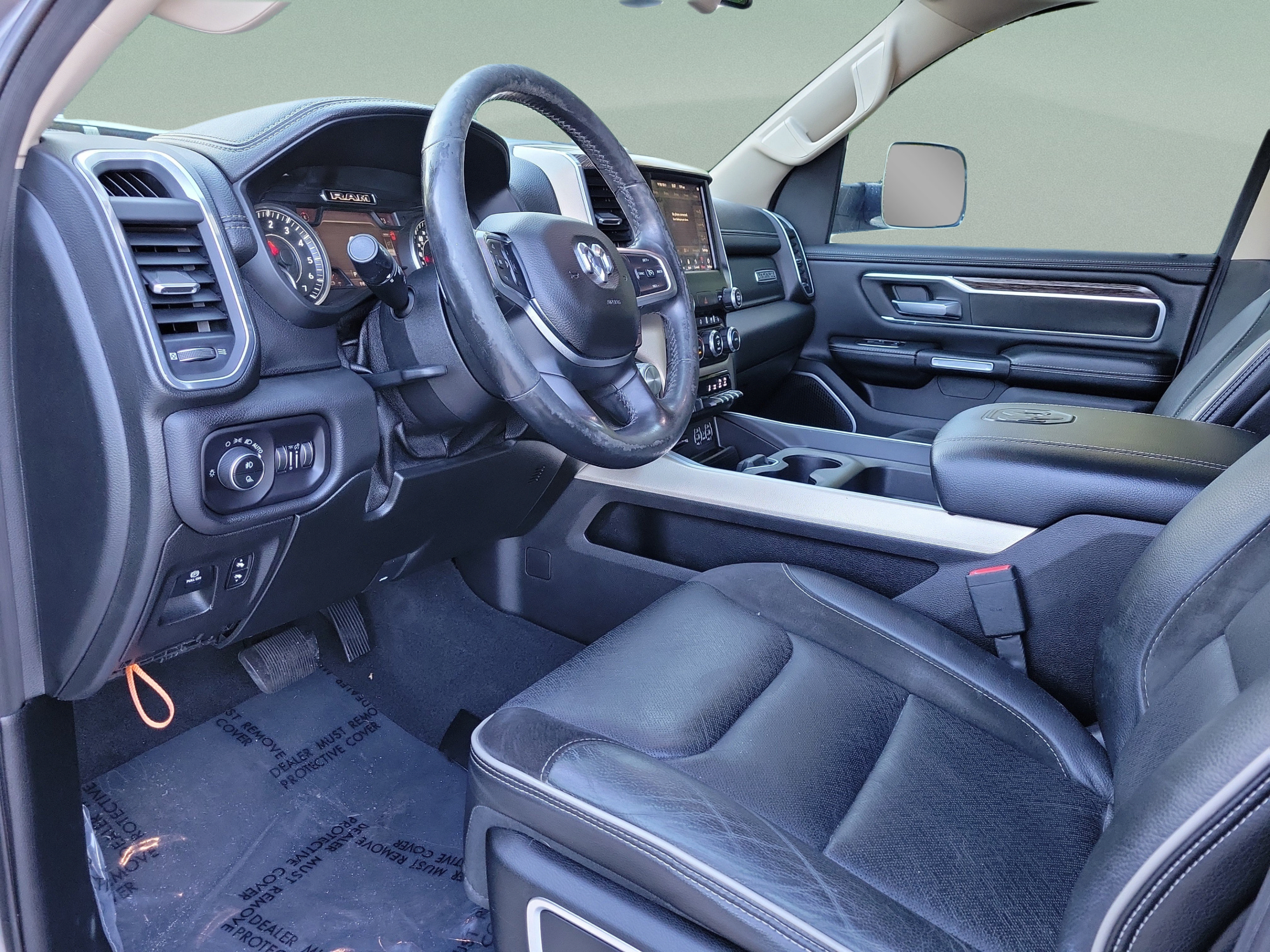 Used 2019 RAM 1500 Laramie RWD image 17
