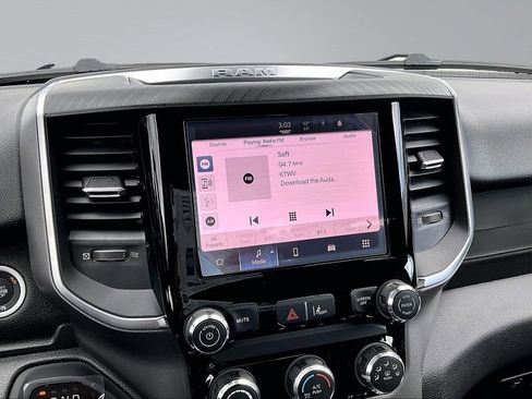 New 2026 RAM 1500 4x4 Crew Cab image 10