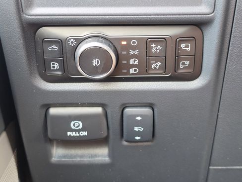 Used 2025 Ford F150 Lariat w/ Equipment Group 501A Mid AWD/4WD image 18