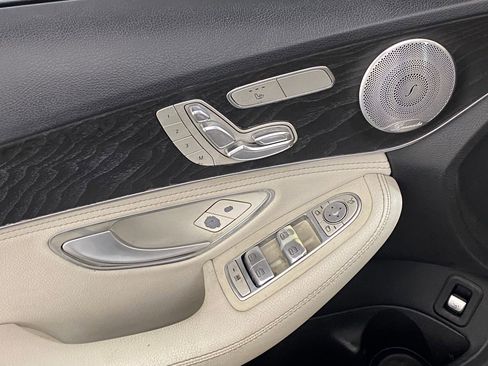 Used 2015 Mercedes-Benz C 300 4MATIC Sedan image 23