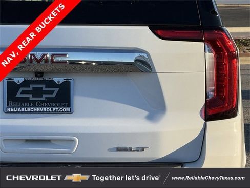 Used 2023 GMC Yukon XL SLT image 9
