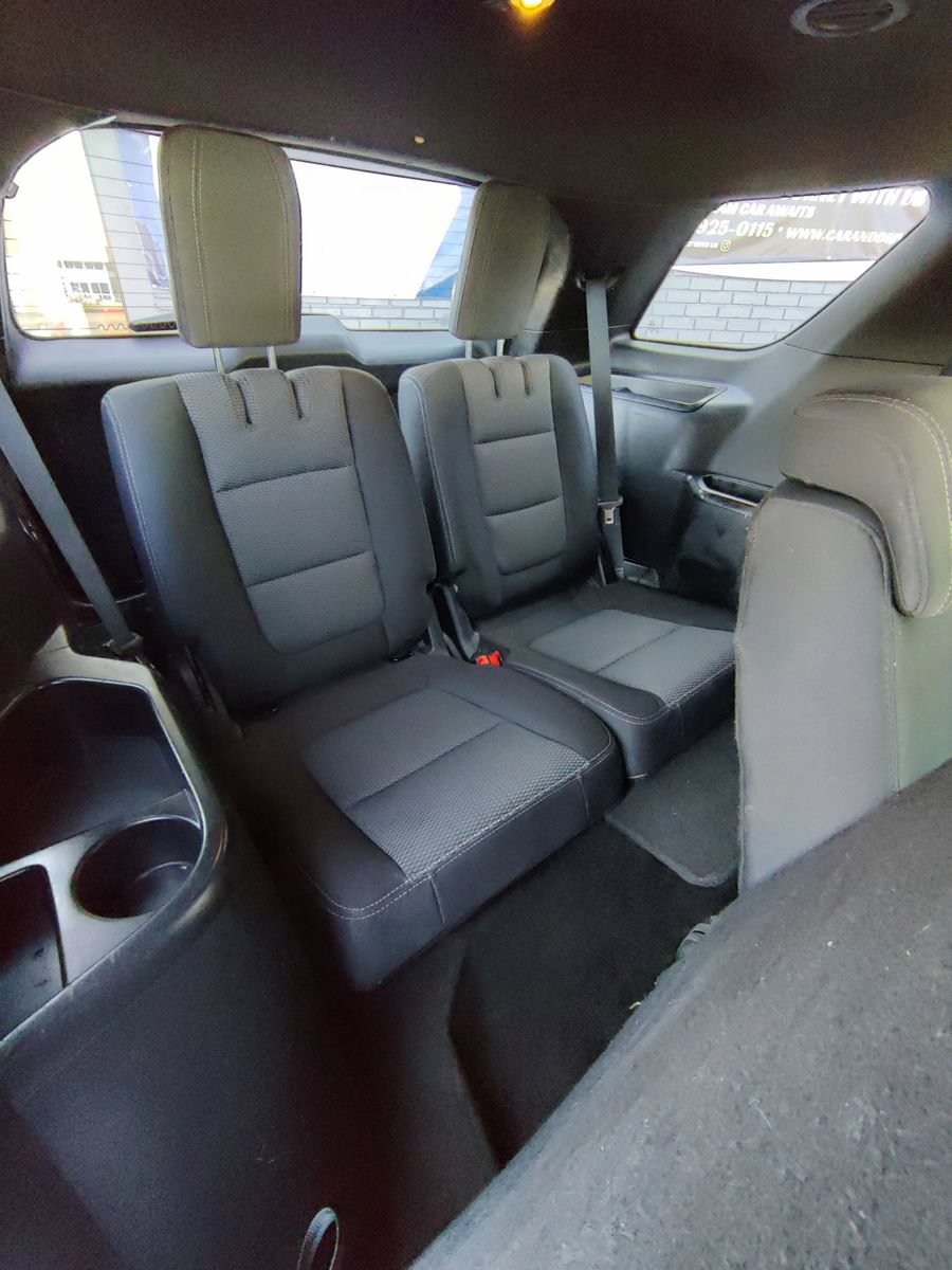 Used 2018 Ford Explorer XLT AWD/4WD image 14