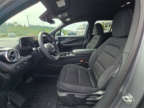 New 2025 Chevrolet Blazer EV LT w/ LPO, All-Weather Mat Package image 16
