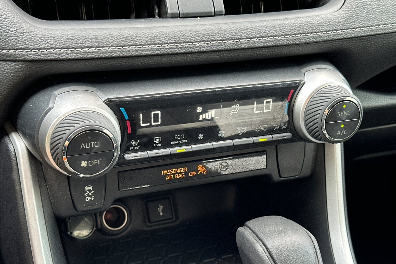 Certified 2021 Toyota RAV4 LE AWD/4WD image 20