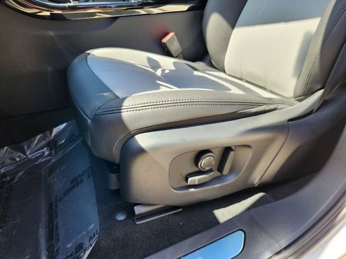 New 2026 Land Rover Range Rover Evoque Dynamic SE AWD/4WD image 15