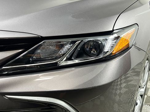 Used 2022 Toyota Camry LE FWD image 12