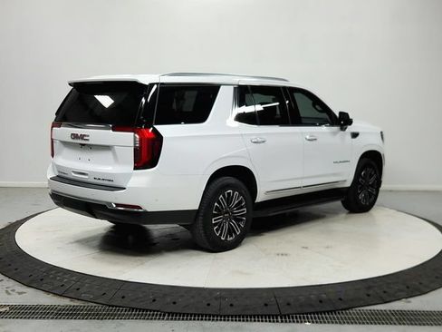Used 2025 GMC Yukon Elevation RWD image 8