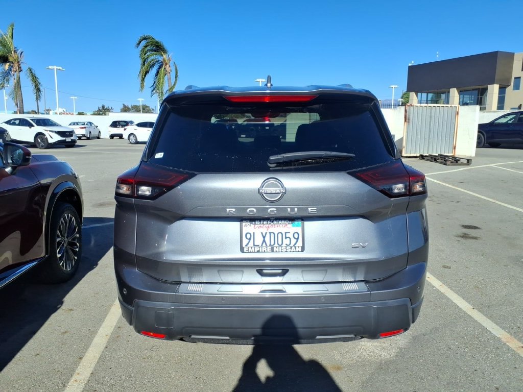 Certified 2024 Nissan Rogue SV w/ SV Premium Package FWD image 6