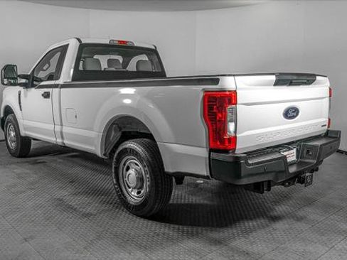 Used 2017 Ford F250 XL image 4