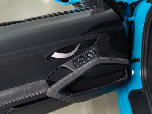 Used 2021 Porsche 718 Cayman GT4 RWD image 44