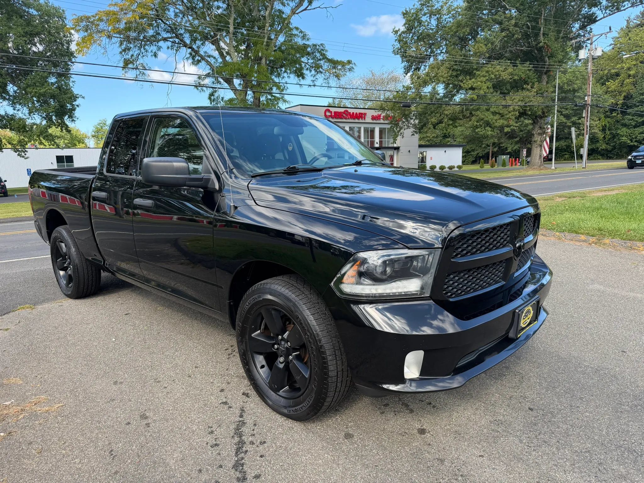 Used 2015 RAM 1500 Express w/ Black Ram 1500 Express Group AWD/4WD image 2