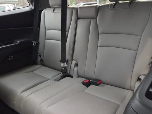 Used 2016 Honda Pilot Elite image 8