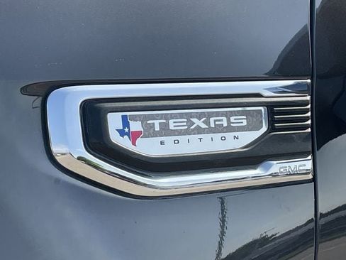 Used 2022 GMC Sierra 1500 SLT AWD/4WD image 33