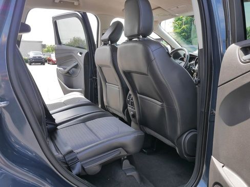Used 2019 Ford Escape SE FWD image 11