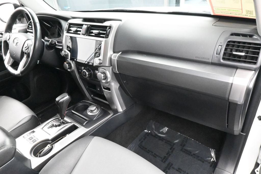 Used 2024 Toyota 4Runner SR5 Premium w/ Moonroof Package AWD/4WD image 45