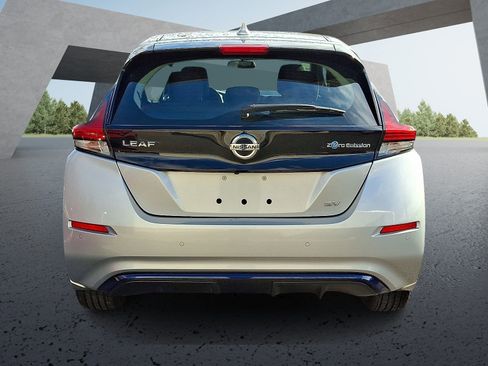 Used 2022 Nissan Leaf SV image 5