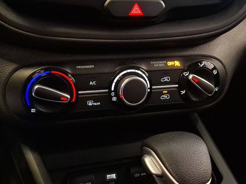 Certified 2023 Kia Soul LX w/ LX Technology Package image 15