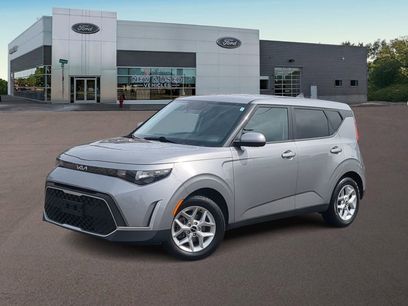 Used 2023 Kia Soul LX w/ Option Group 015
